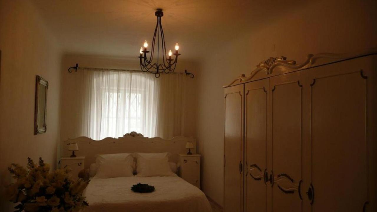 Apartment Dum U Cerneho Beranka Prag Exteriör bild